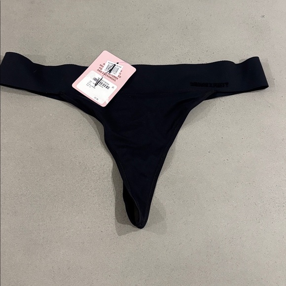 Savage X Fenty Bralett & Thong Set - Picture 8 of 11